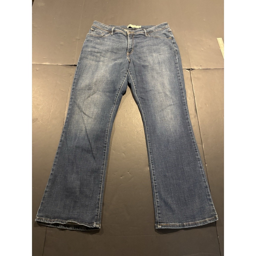 Levi's Perfectly Shaping 512 Bootcut Jeans Size 20W
